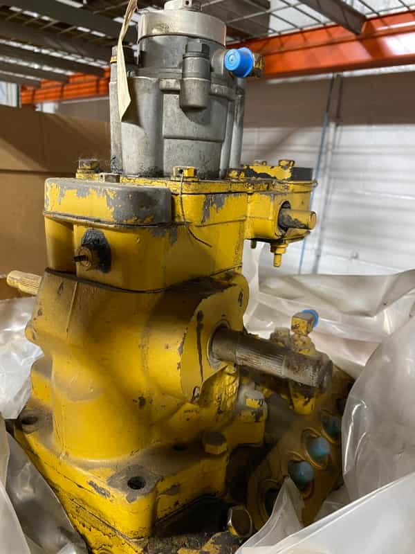Fuel Injector/Transfer Pump image 3