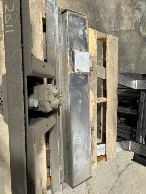 Radiator Bottom Tank image 3