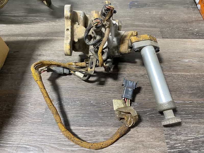Fuel Filter Base image 3