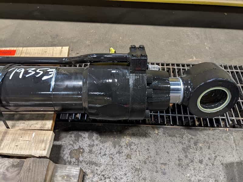 Cyl/Boom image 3
