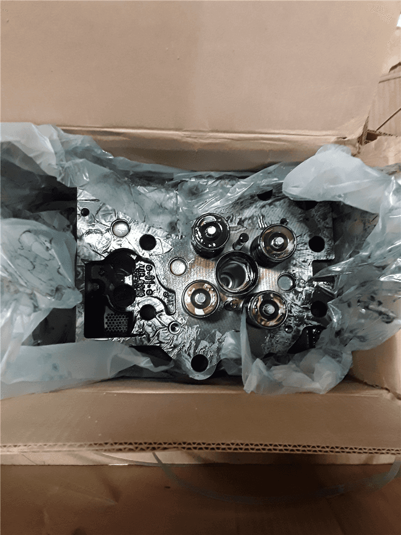 NEW CYLINDER HEAD indicator image 1