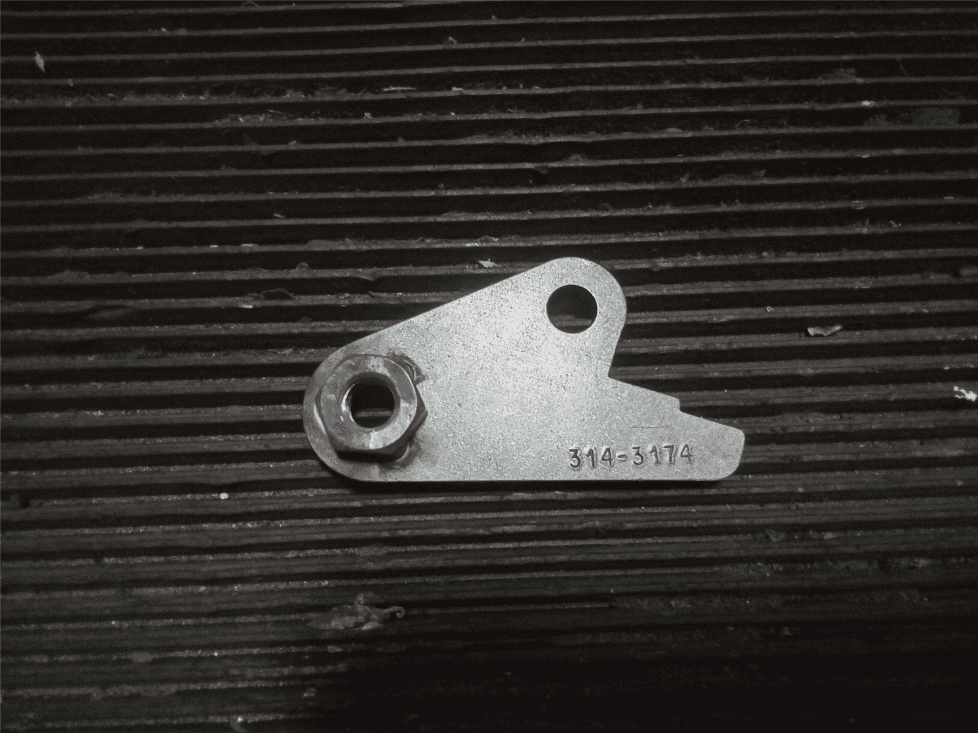 NEW BRACKET indicator image 1