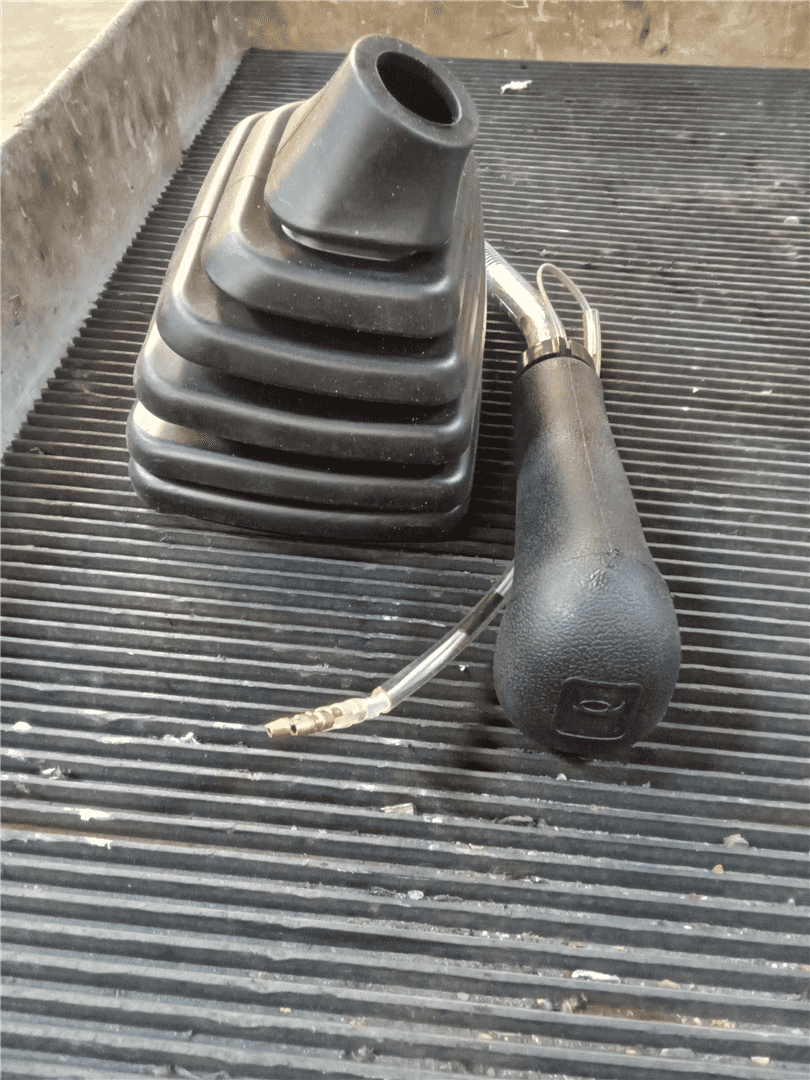 NEW JOYSTK HORN image 3