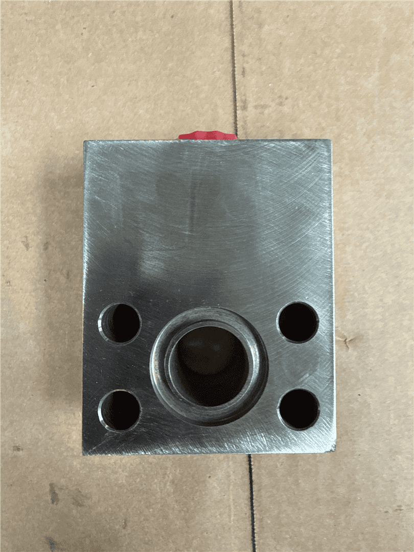 NEW BLOCK TEE image 2