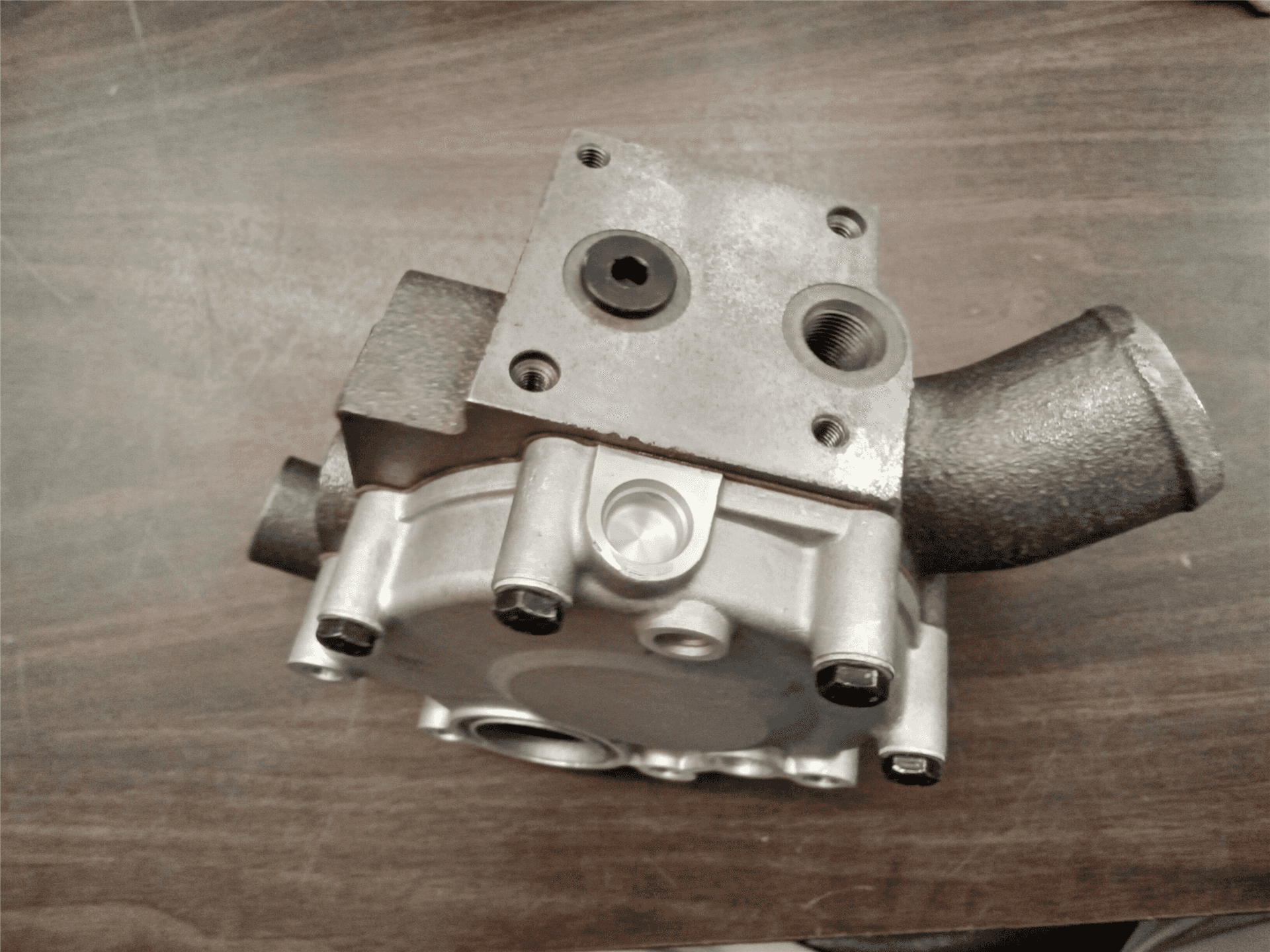 NEW WATER PUMP image 2