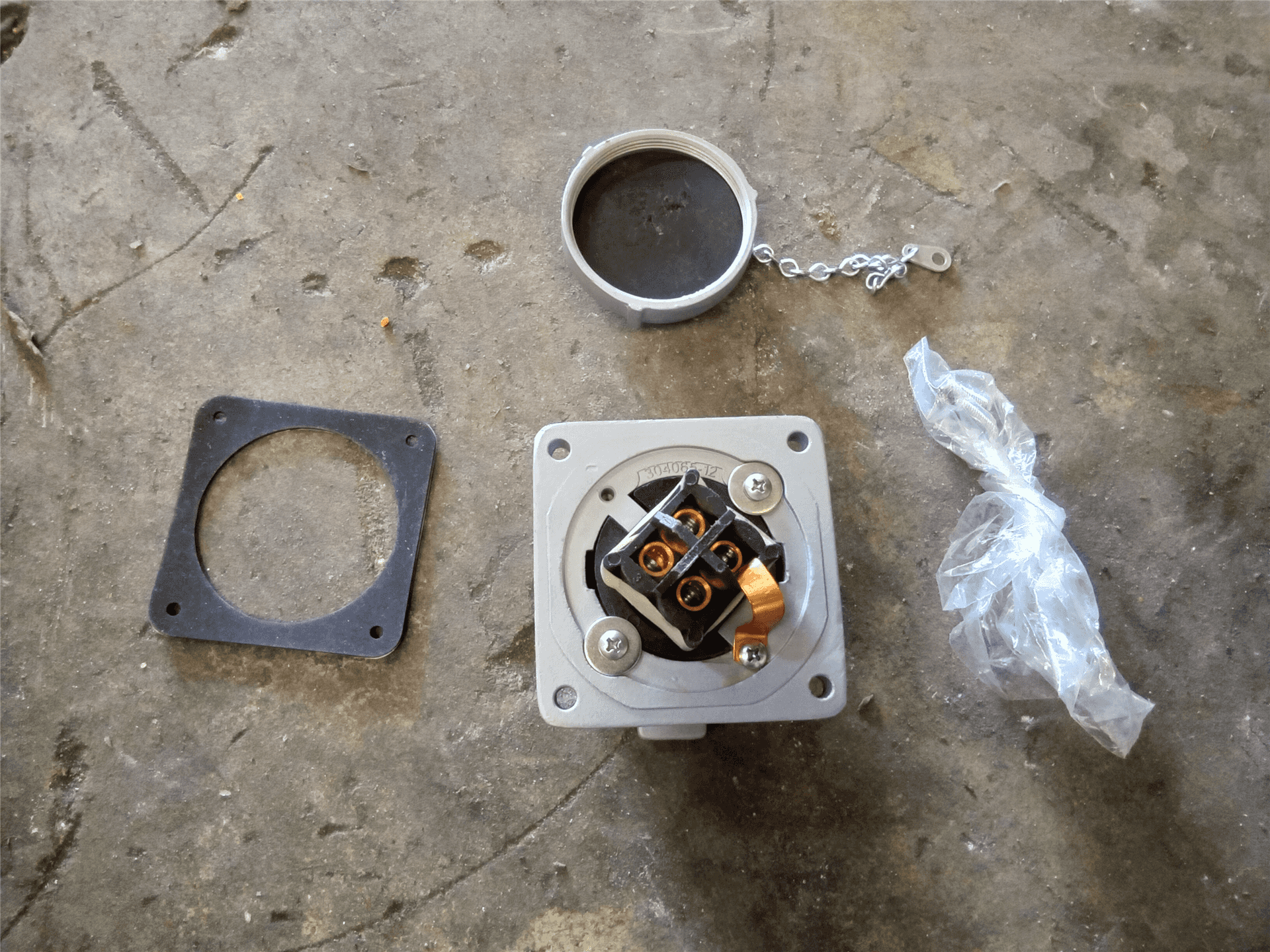NEW RECEPTACLE image 2