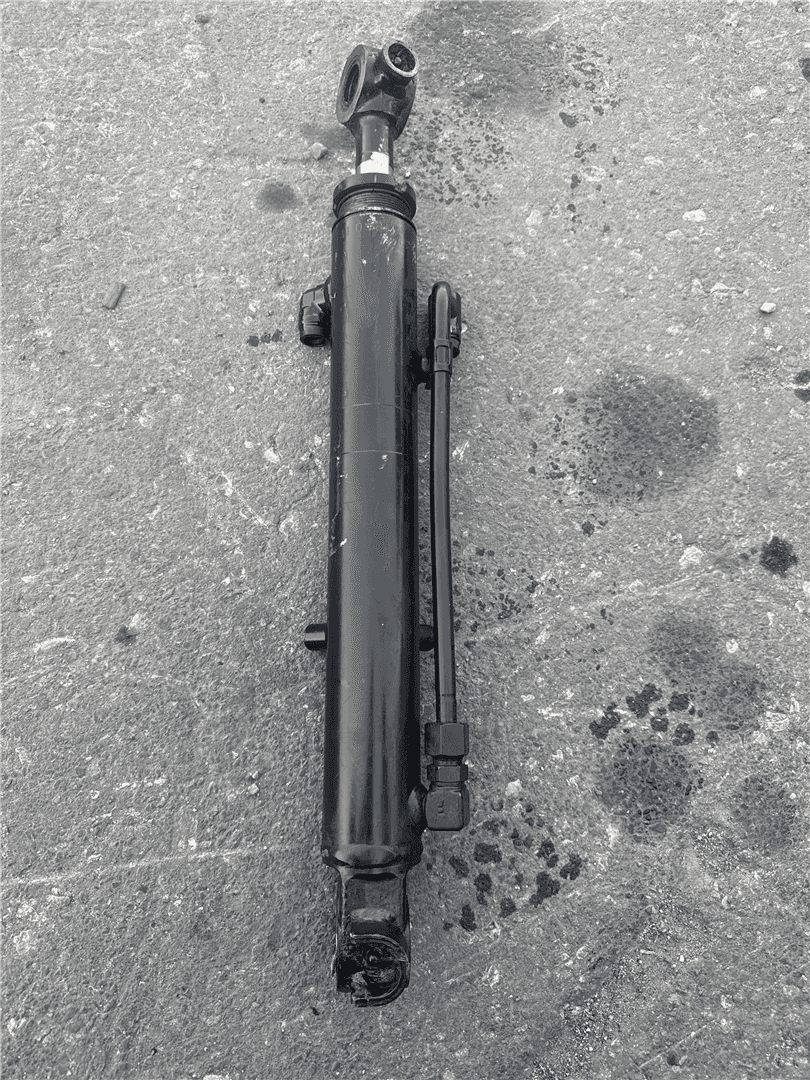 USED BUC CYL image 2