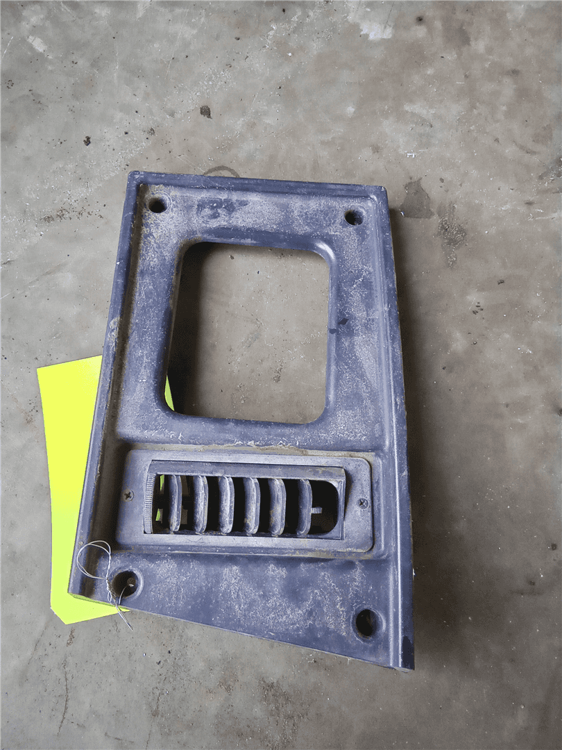 USED LH BEZEL image 3