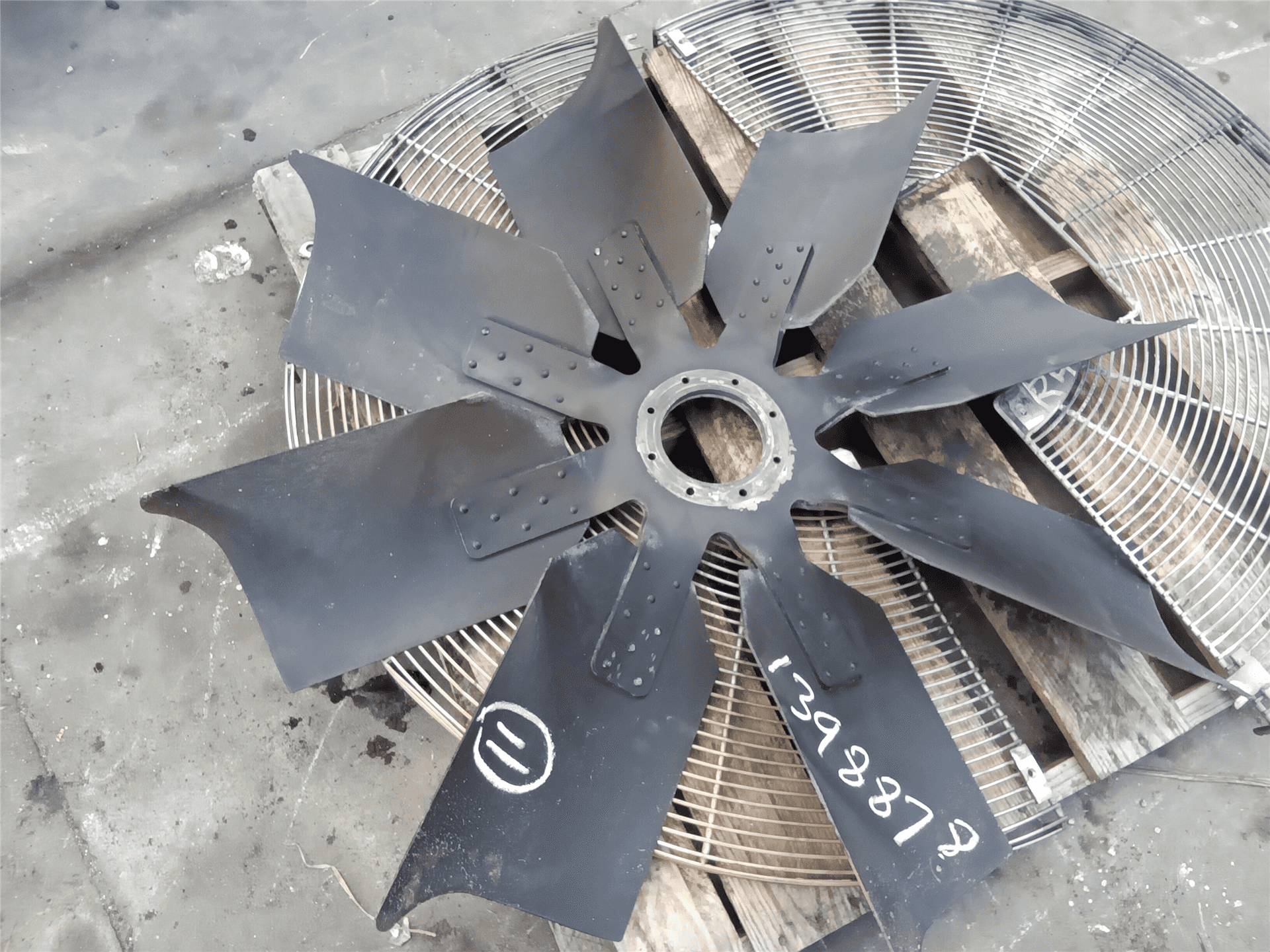 USED SPIDER FAN image 2