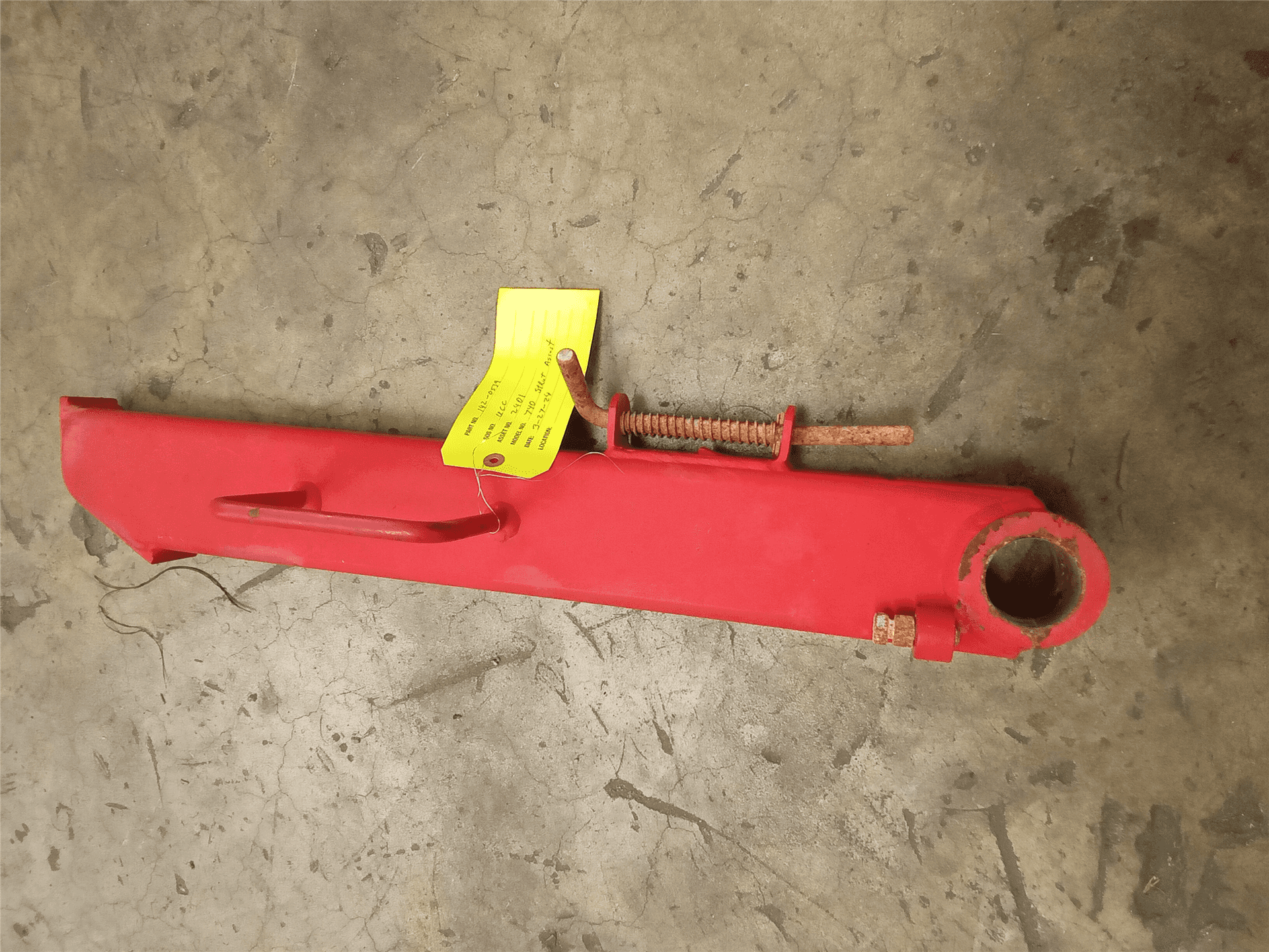 USED STRUT AS indicator image 1