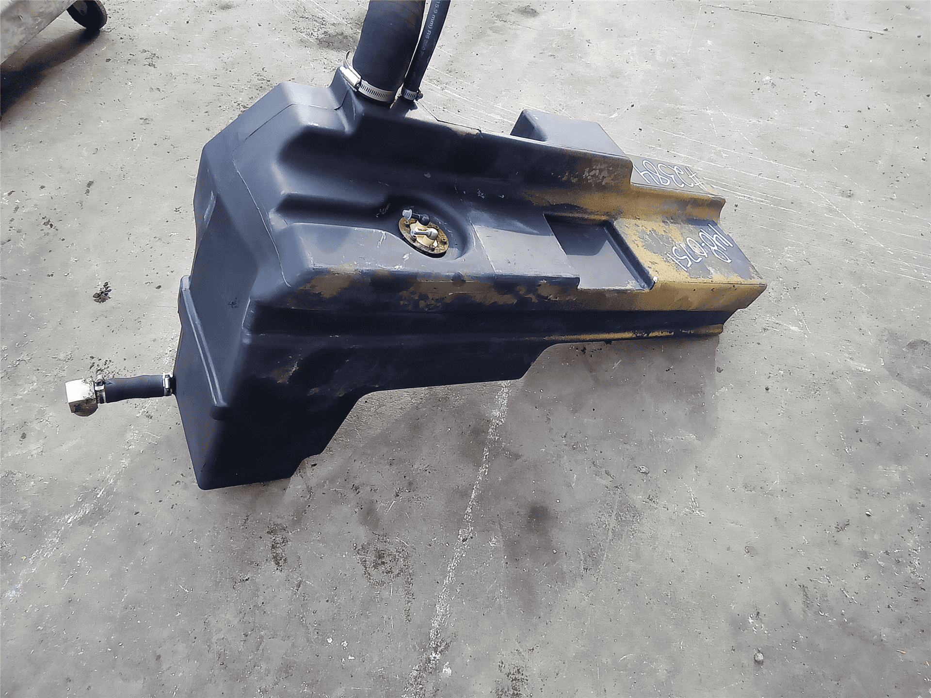 USED FUEL TANK image 2
