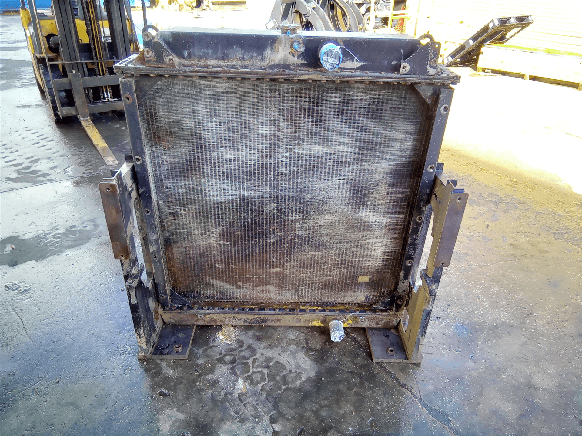 USED RADIATOR image 2