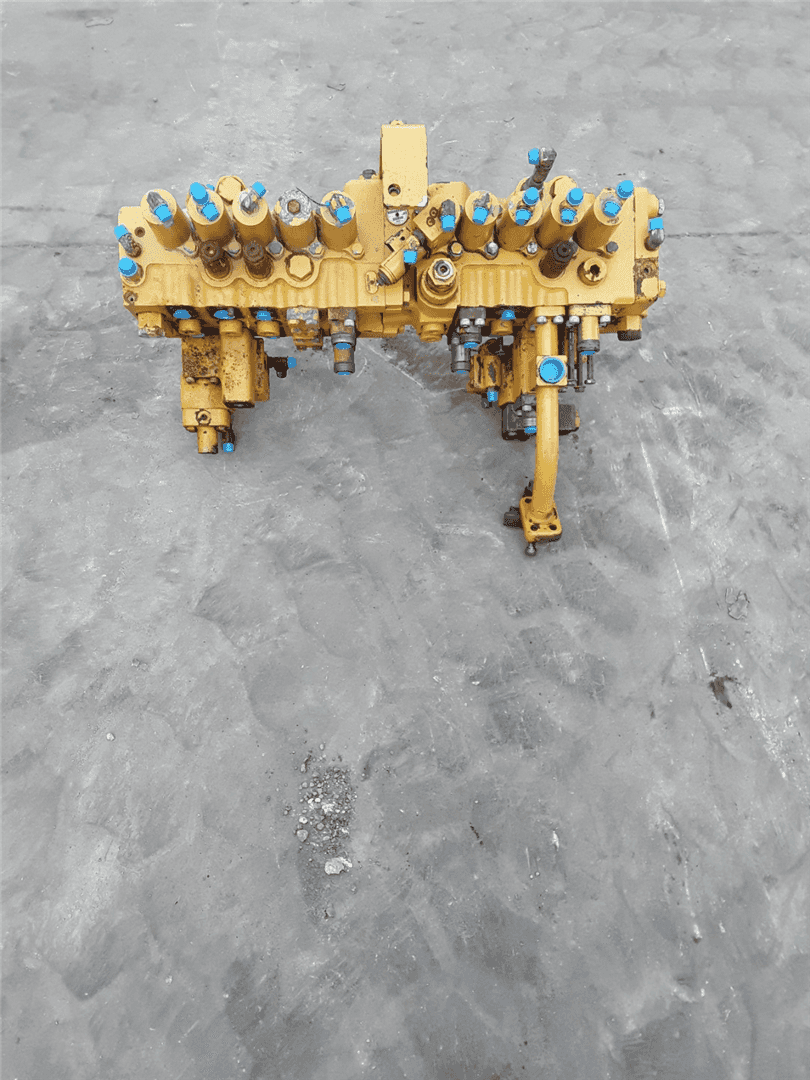 USED MANIFOLD image 3