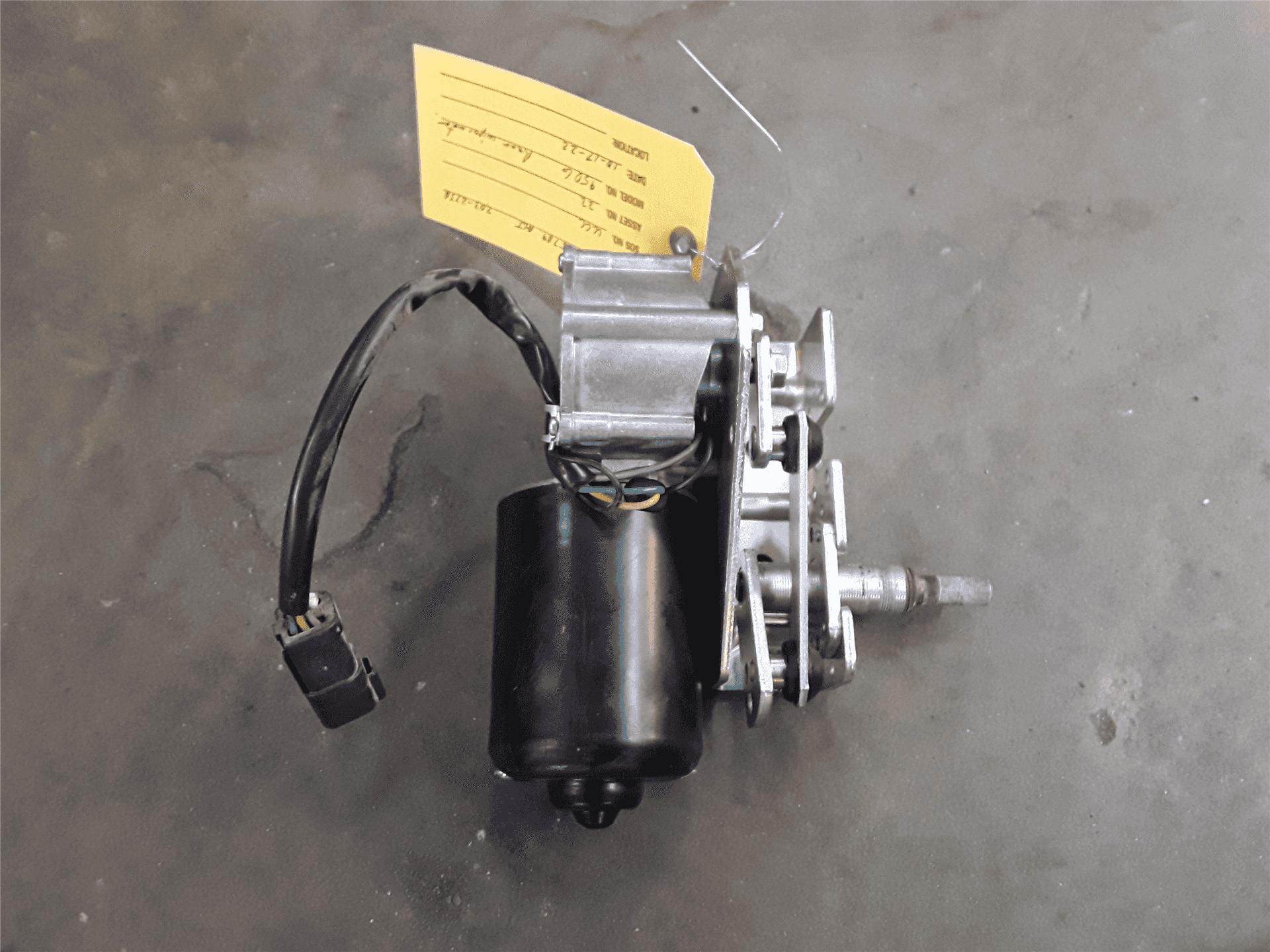 USED WIPER MOTOR indicator image 1