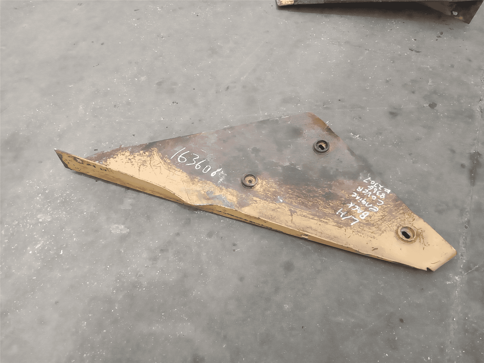 USED LH LOWER PANE indicator image 1