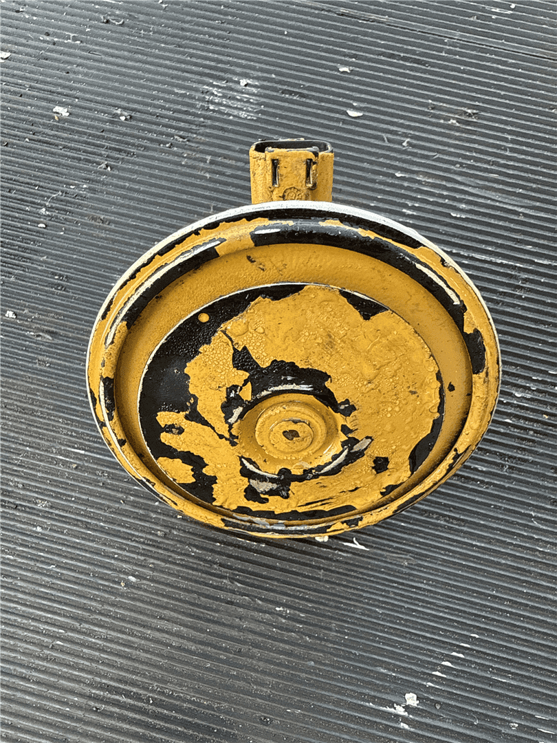 USED HORN image 4