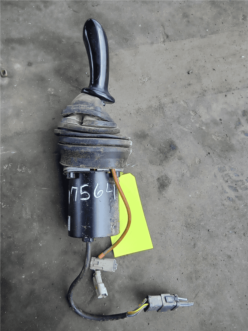 USED LH JOYSTICK indicator image 1