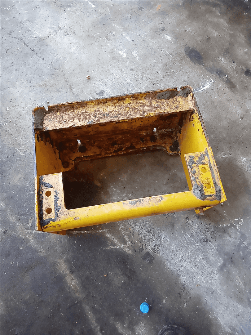 USED BATTERY BOX image 5
