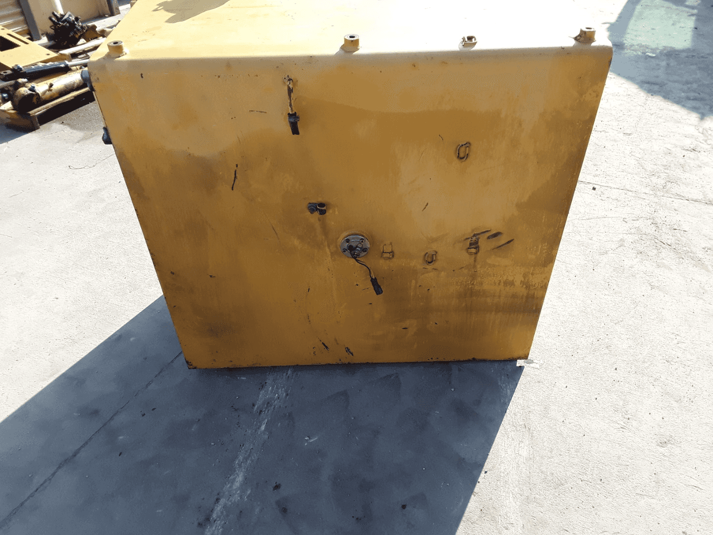 USED FUEL TANK image 2