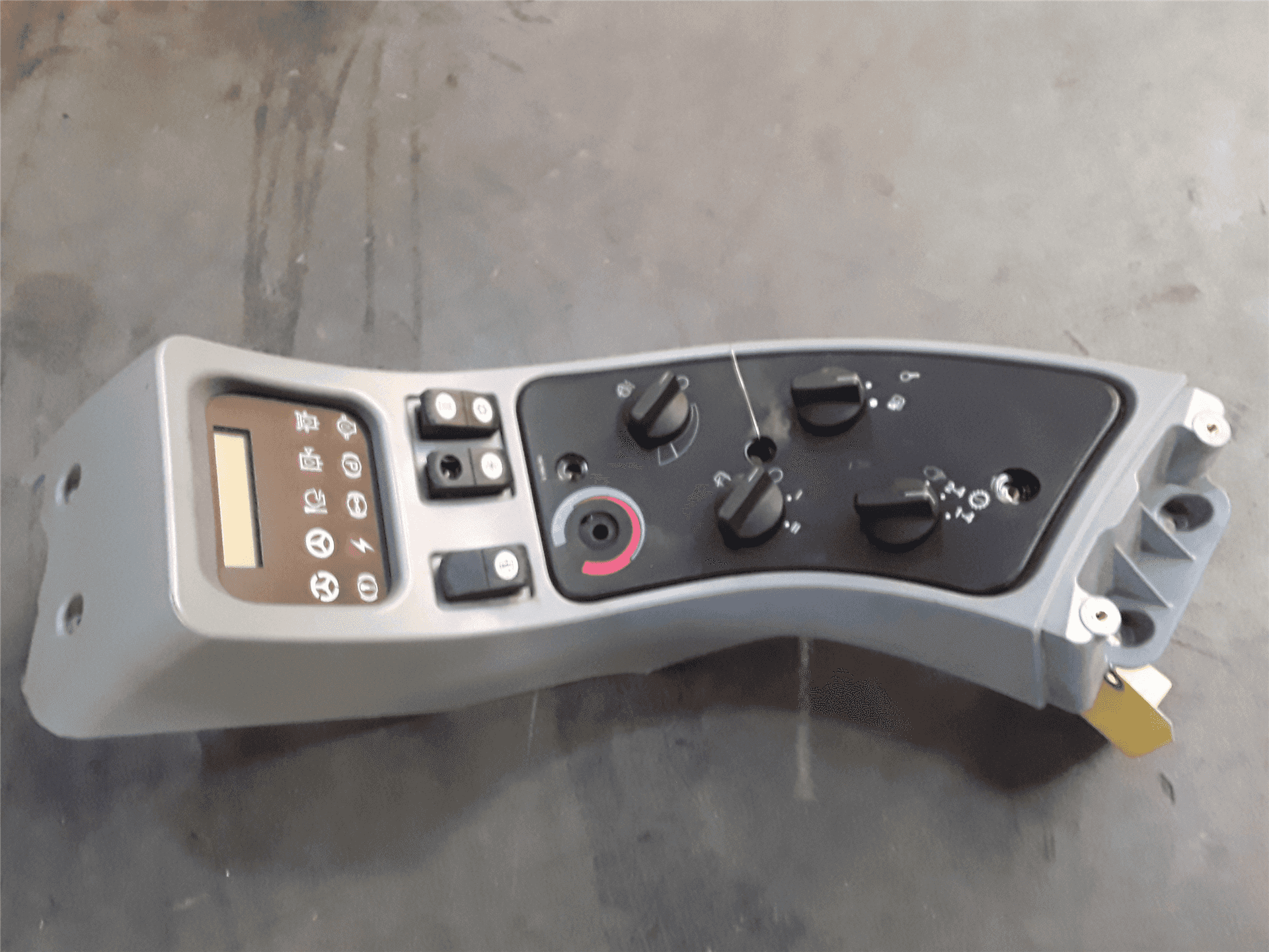 USED UPPER PANEL C image 2