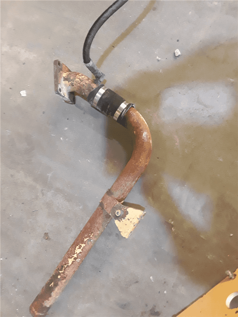 USED TUBE WITH ELB indicator image 1