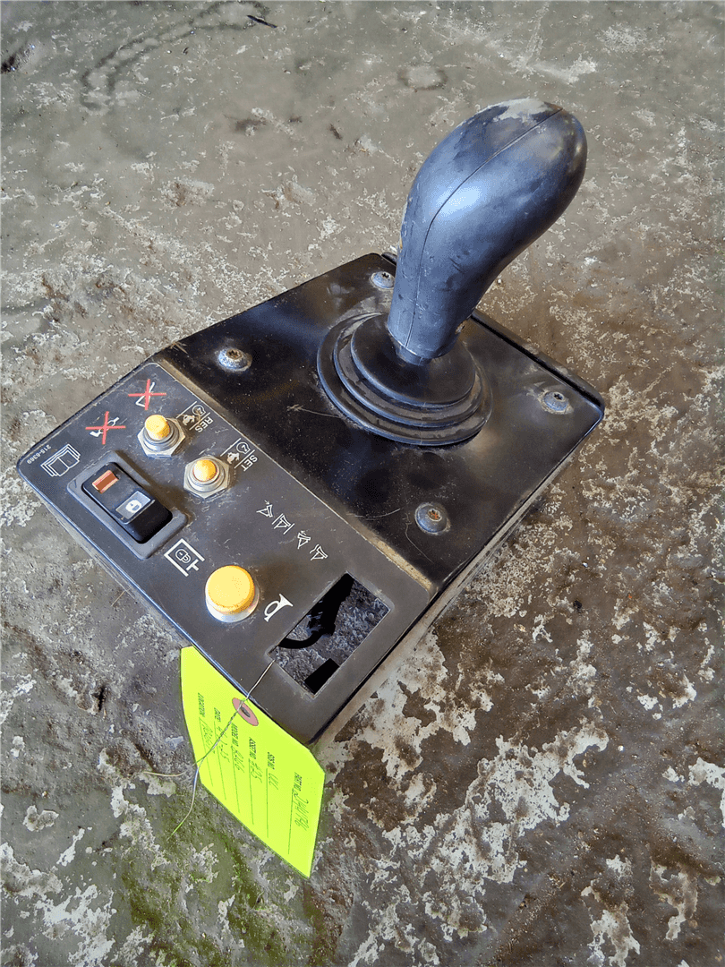 USED CONTROL GP image 2