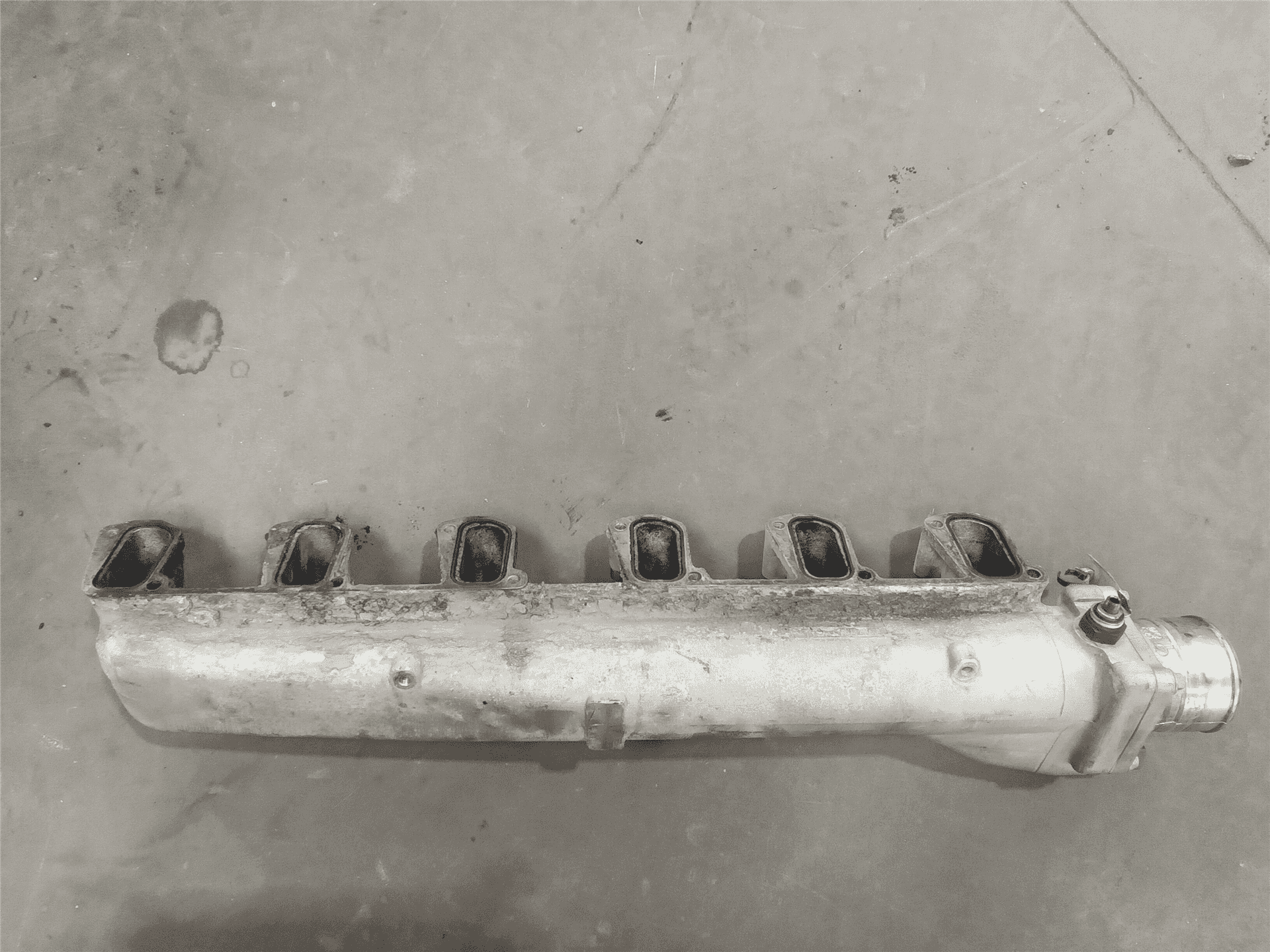 USED MANIFOLD INLE image 2