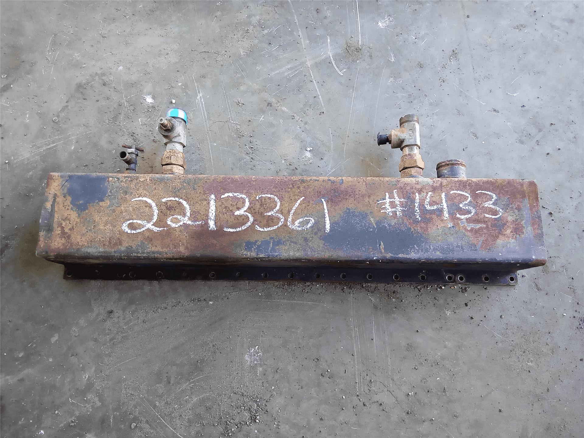 USED TANK AS indicator image 1