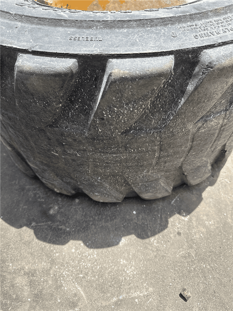 USED TIRE-RIM GP image 2