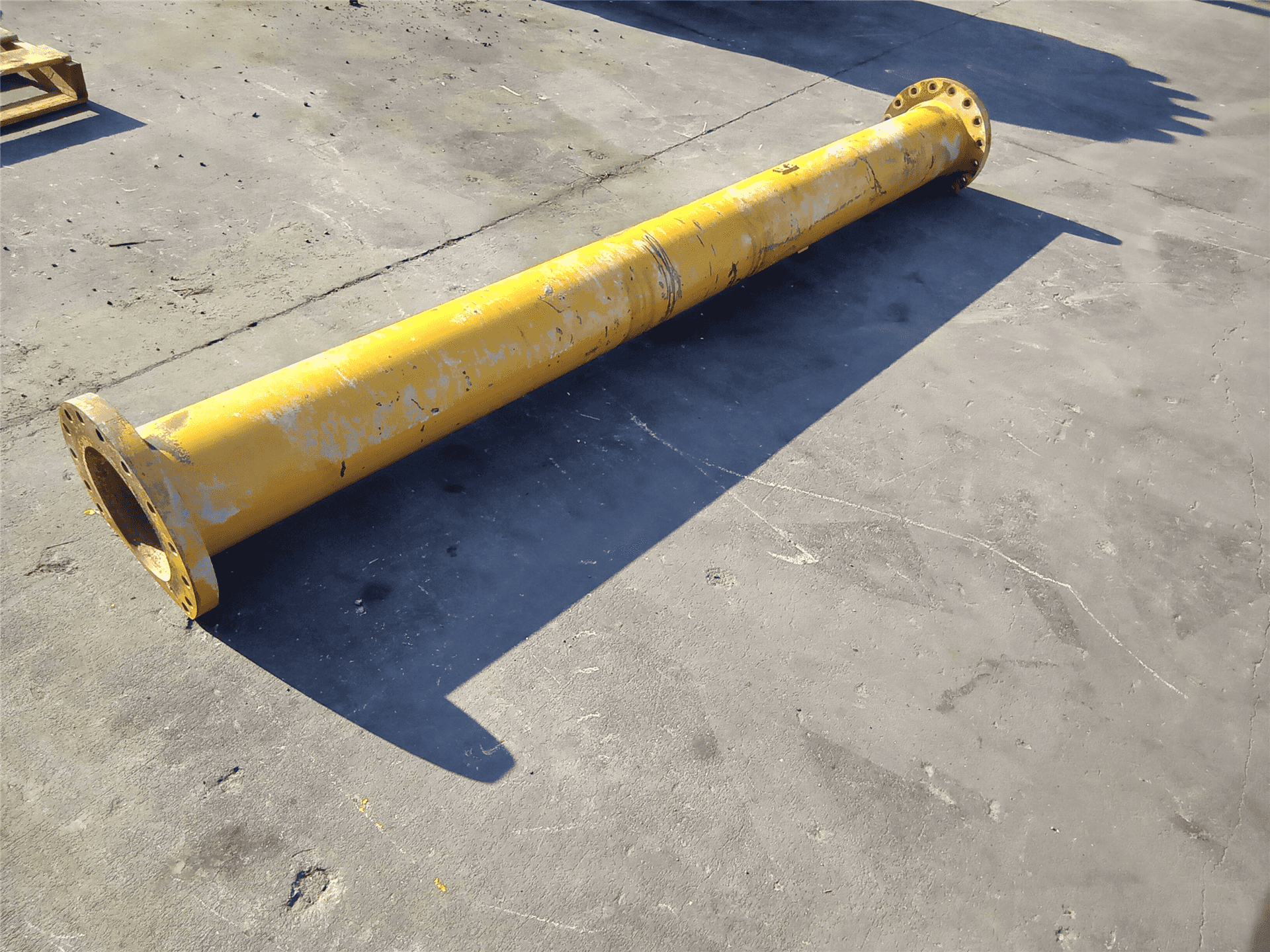 USED BAR AS image 3