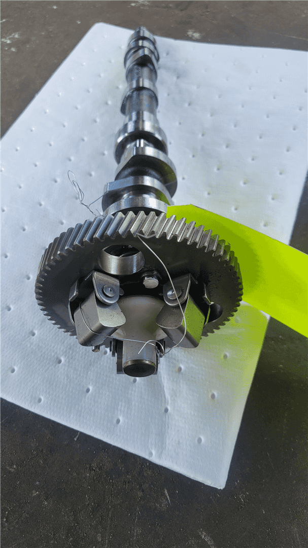 USED CAMSHAFT image 2