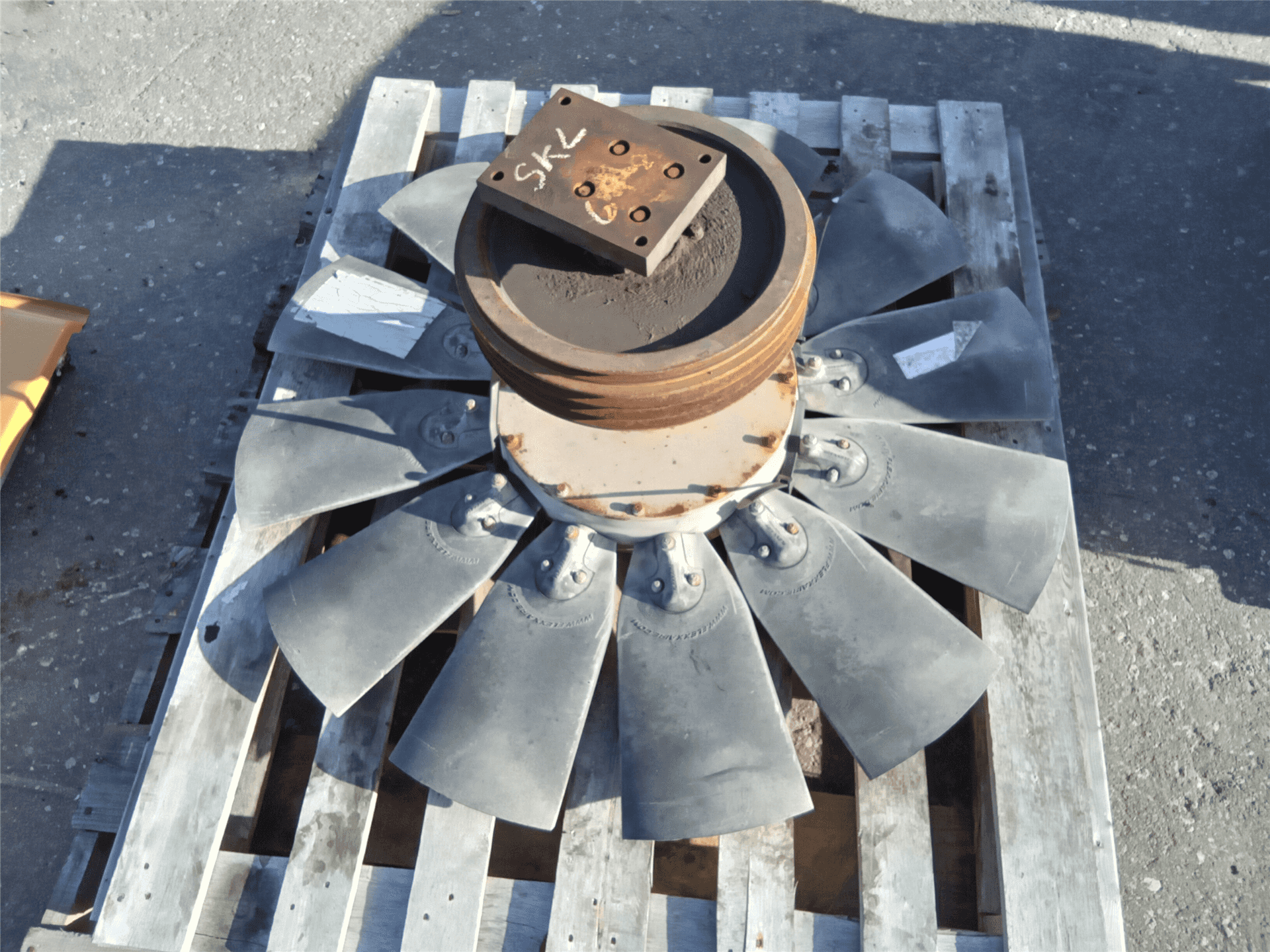 USED FAN AR REVERS indicator image 1