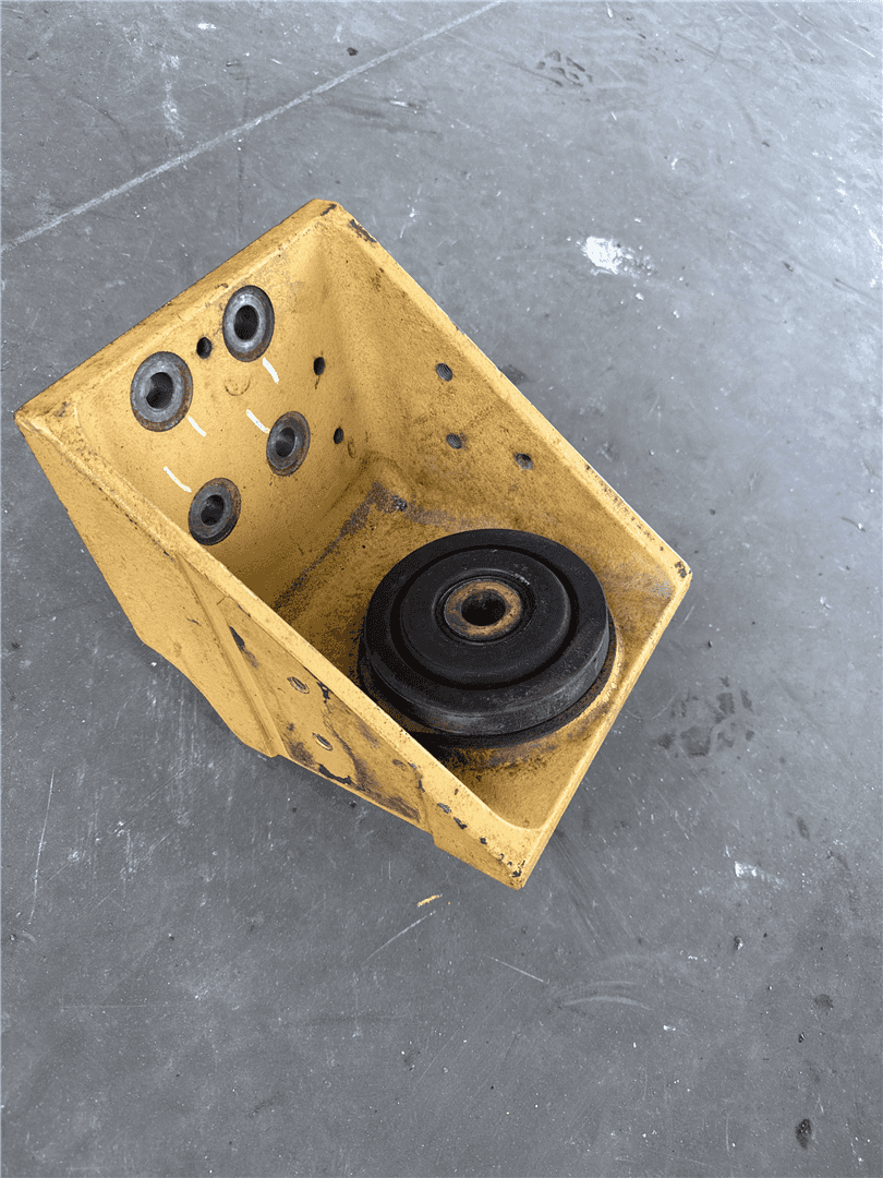 USED BRACKET AS indicator image 1