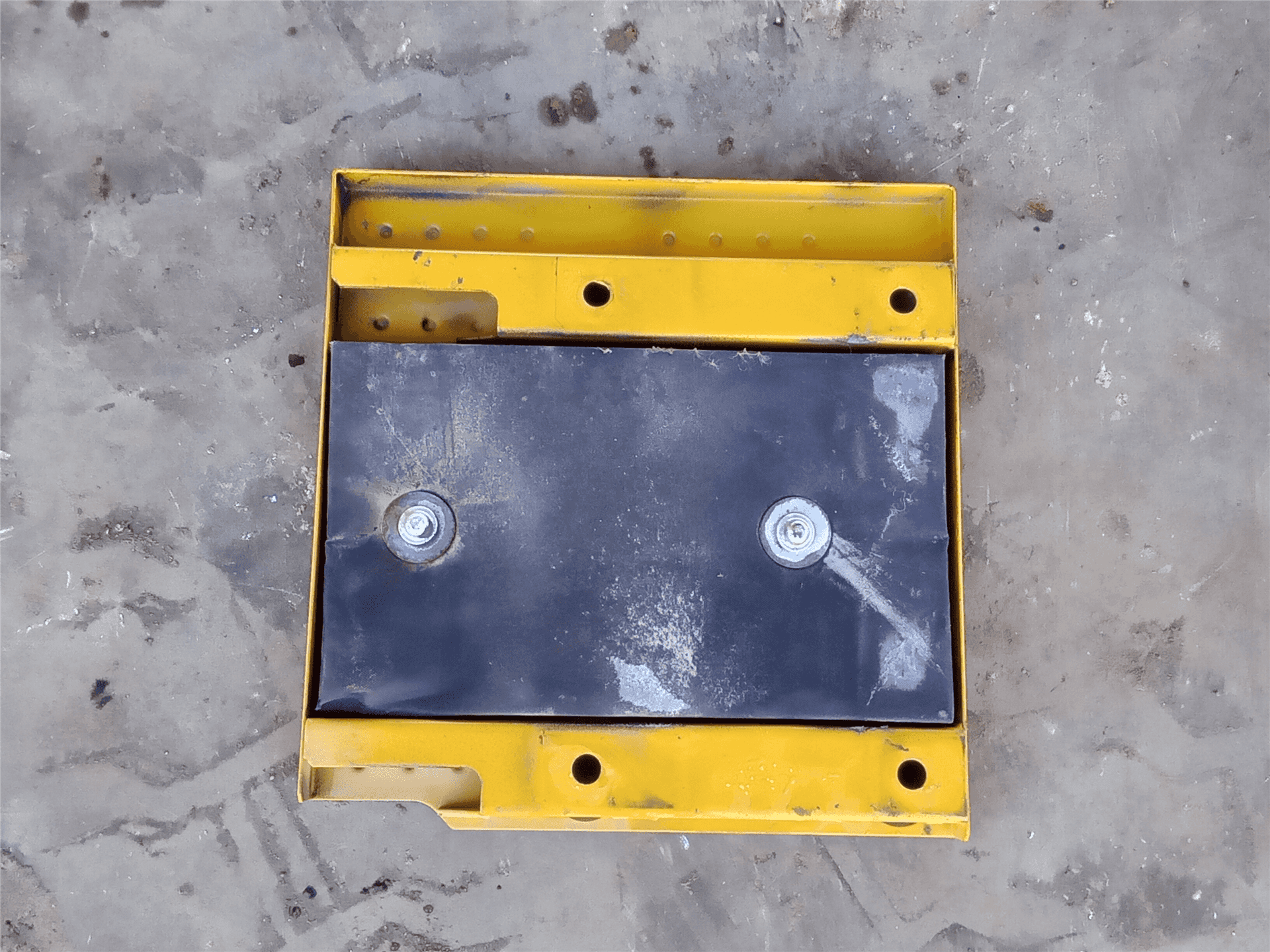 USED COVER image 2