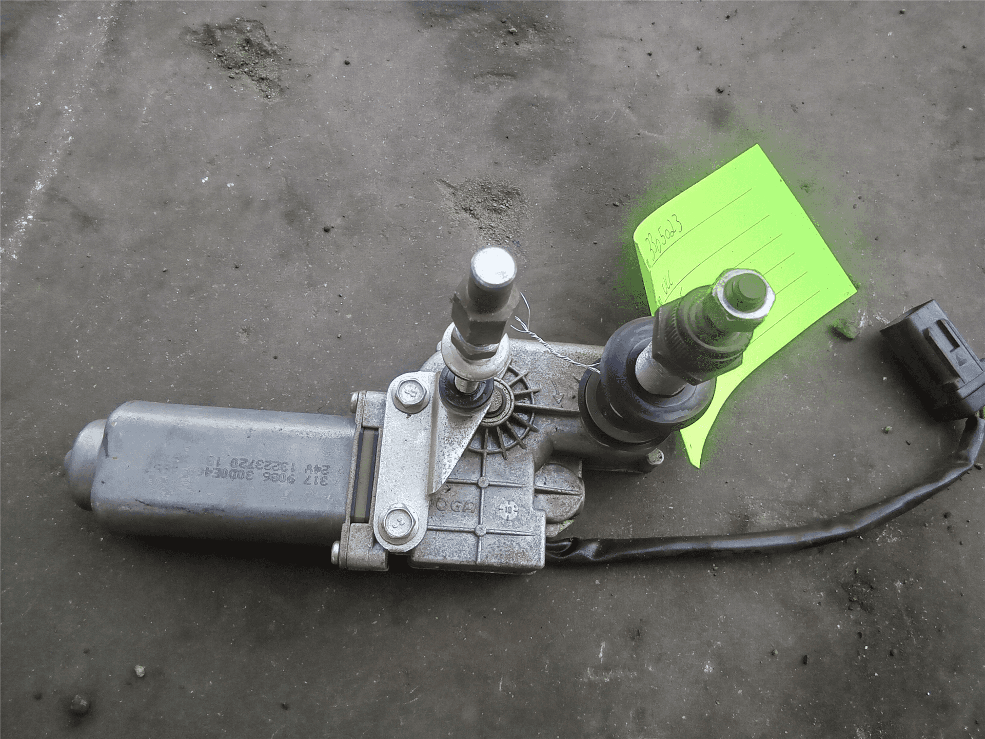 USED WIPER MOTOR indicator image 1