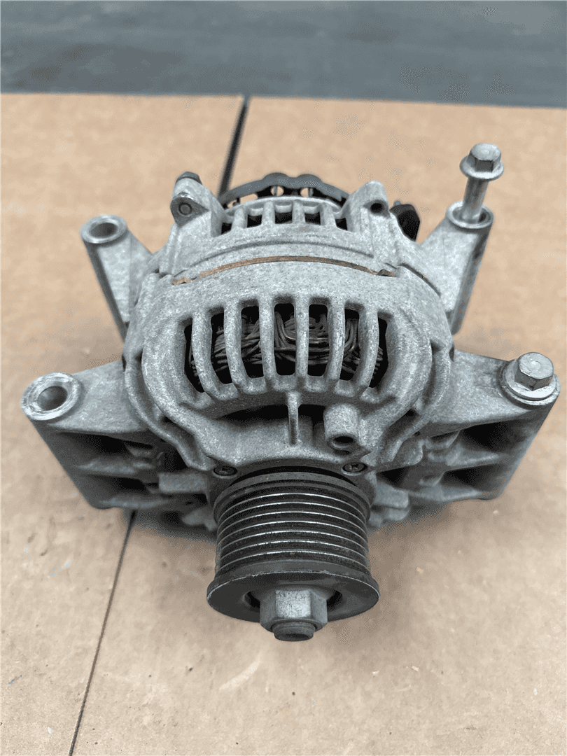 USED ALTERNATOR image 3