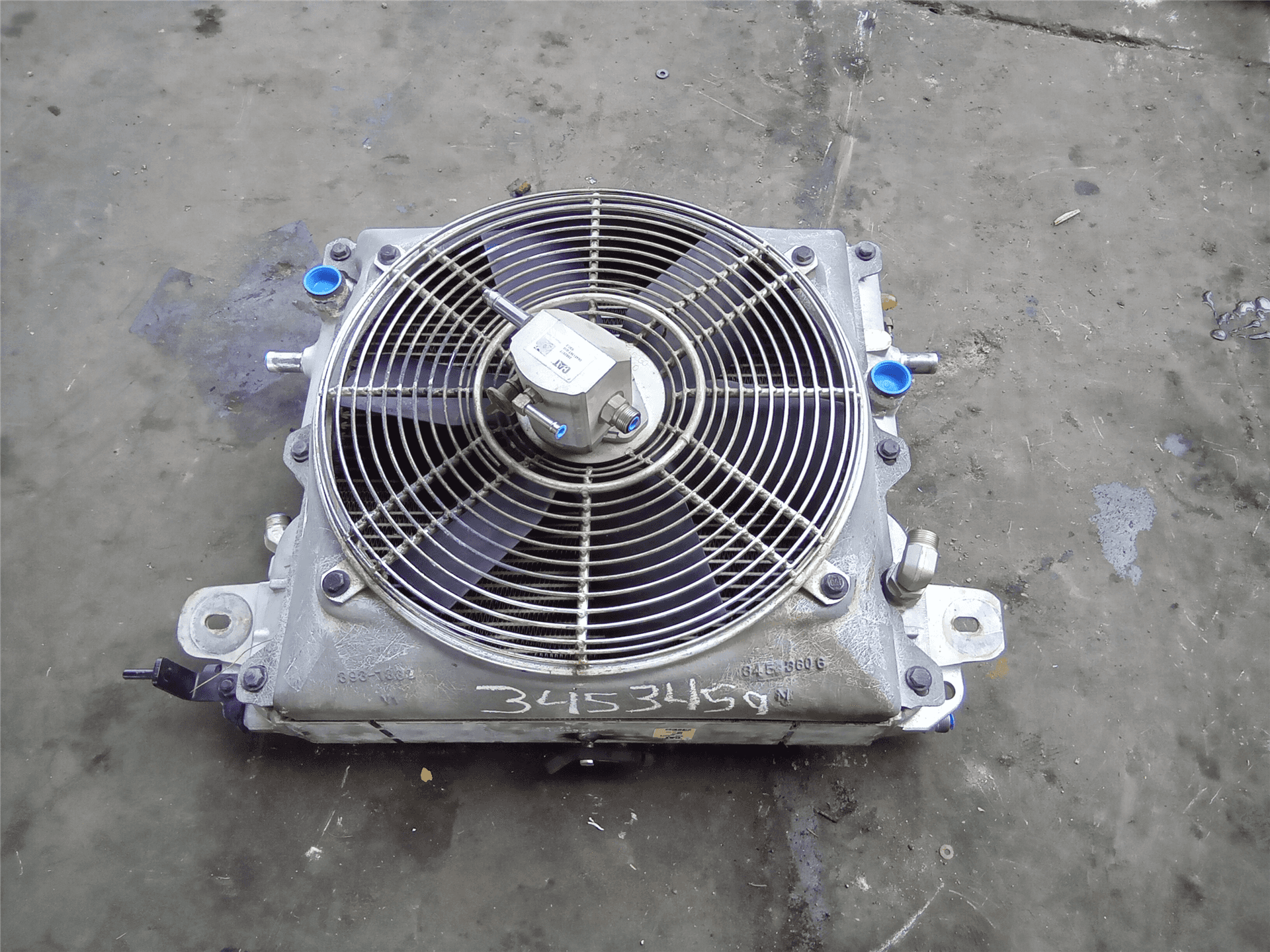 USED RADIATOR indicator image 1