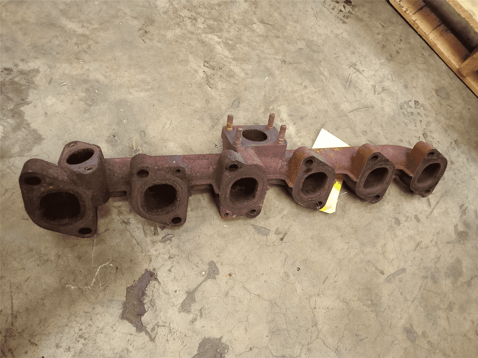 USED MANIFOLD image 2