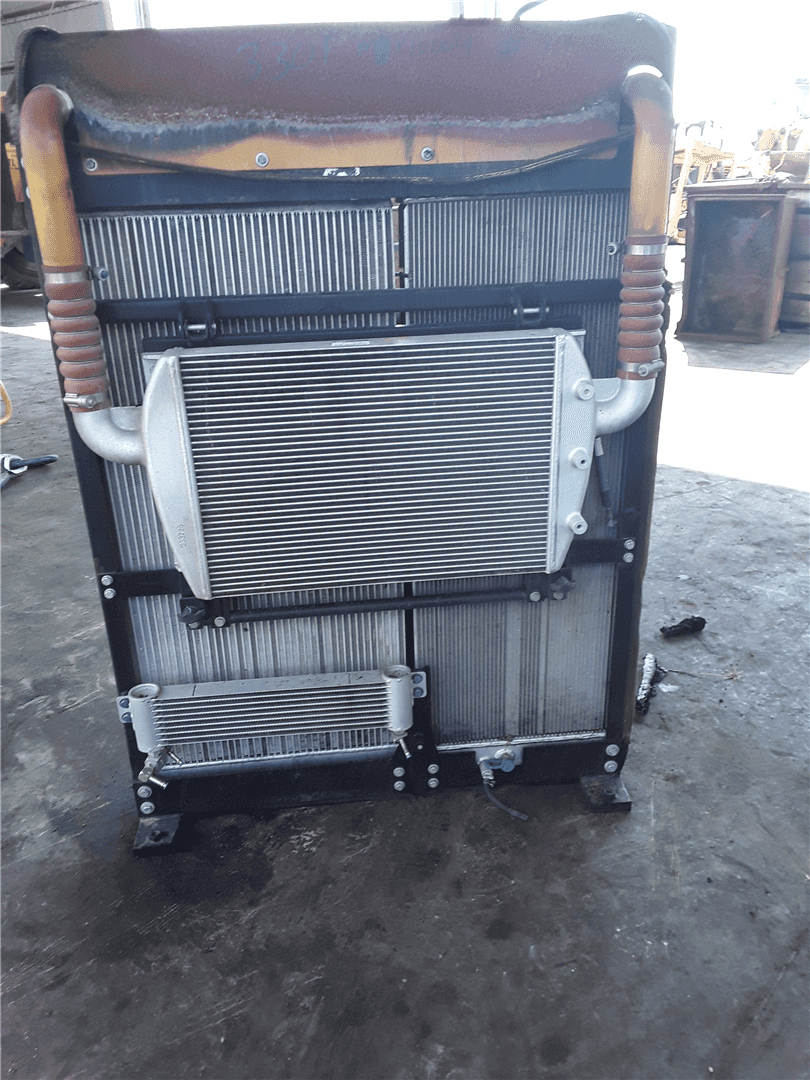 USED RADIATOR image 2