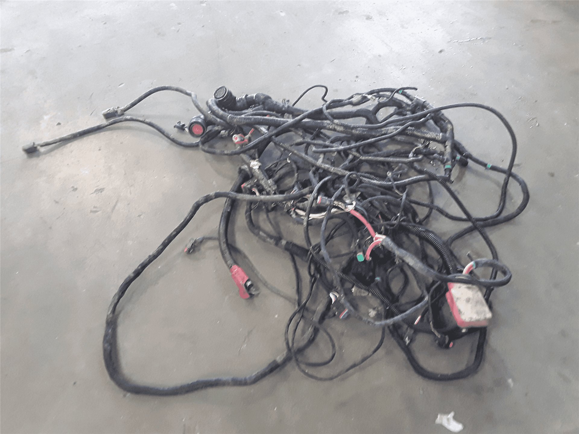 USED FRONT WIRING indicator image 1