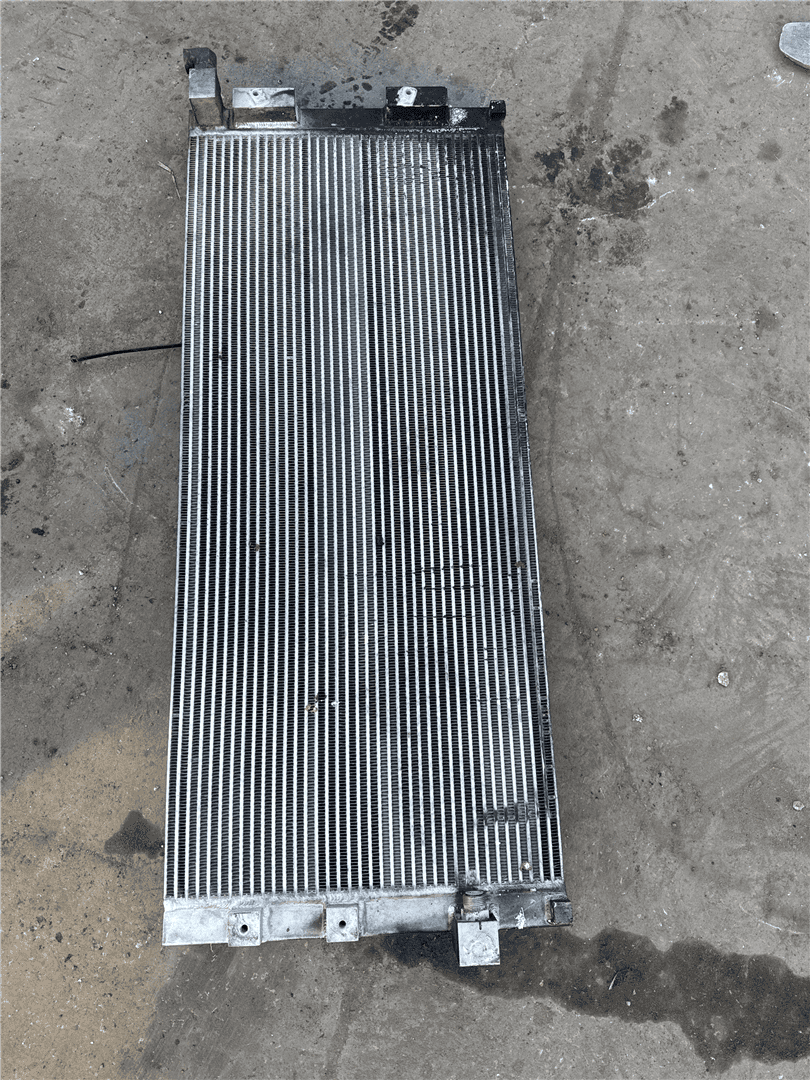 USED RADIATOR indicator image 1