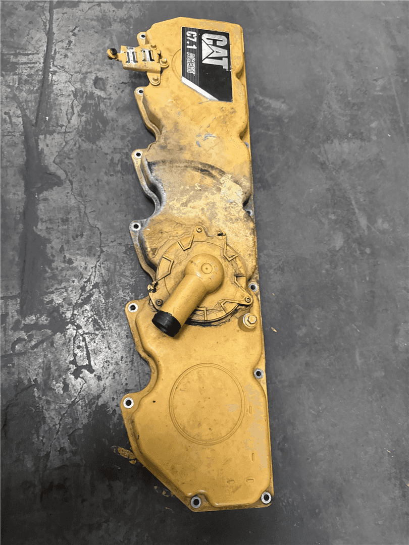 USED VALVE COVER image 3
