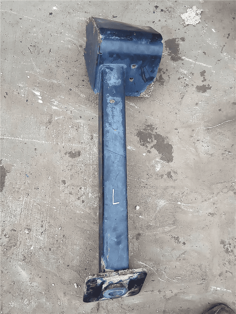 USED LH BRACKET image 2