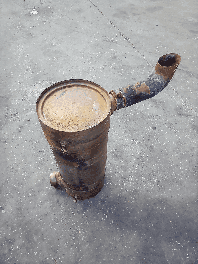 USED MUFFLER image 3