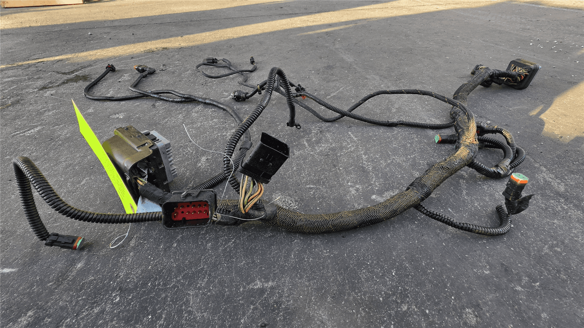 USED HARNESS image 2