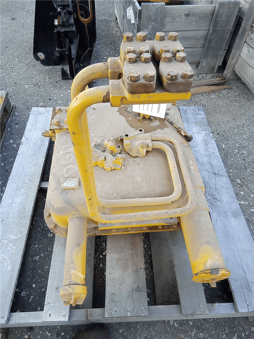 TANK/VALVE HYD image 2