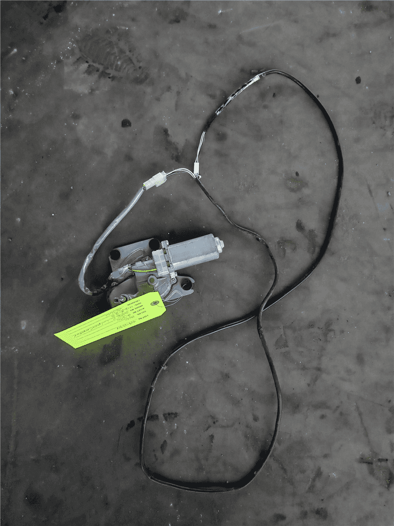 USED WIPER MOTOR indicator image 1