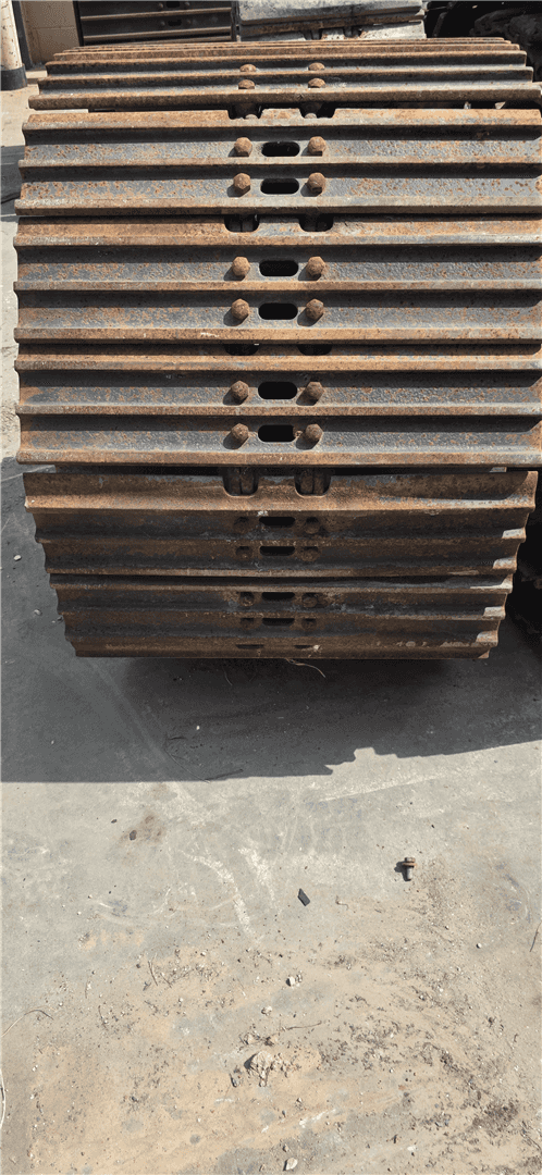 USED TRACK GP indicator image 1