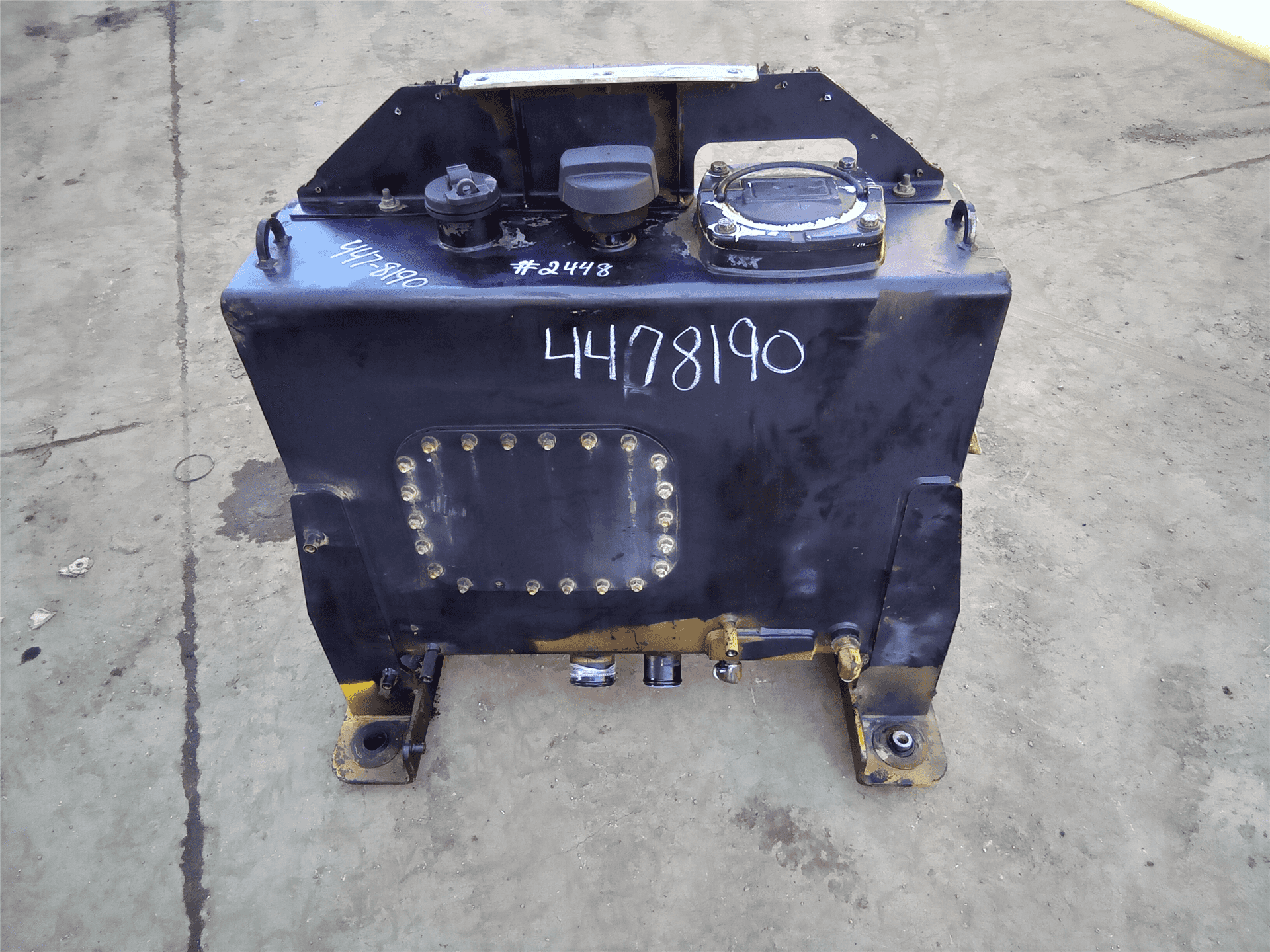 USED HYDRAULIC TAN indicator image 1