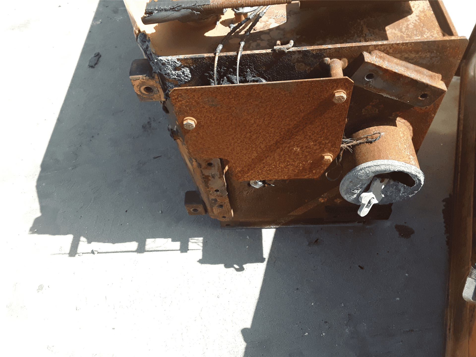 USED FUEL TANK image 2